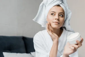 Glycerine for skin hydration applied to the face